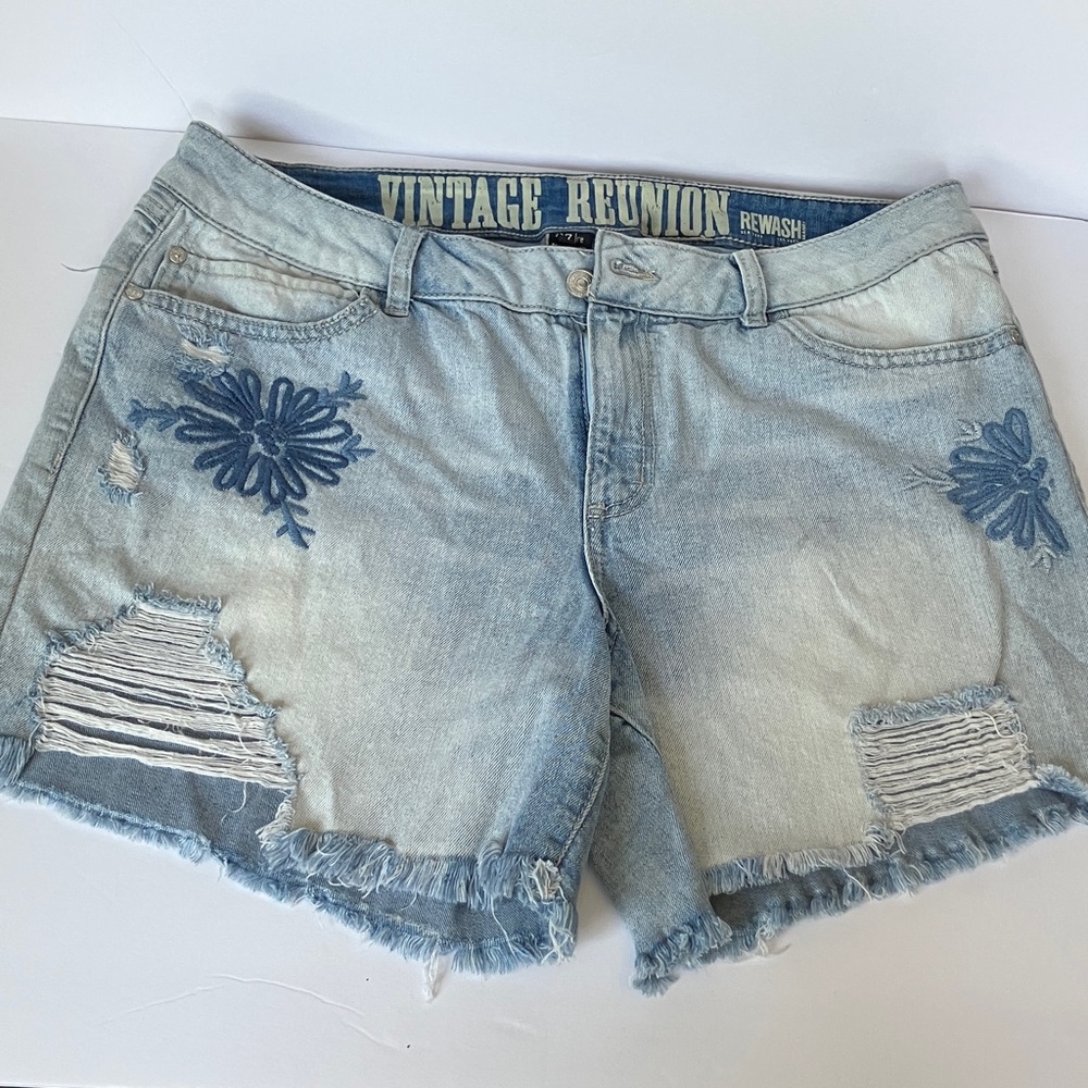 Rewash Distressed Light‎ Blue Jean Shorts with Floral Embroidery